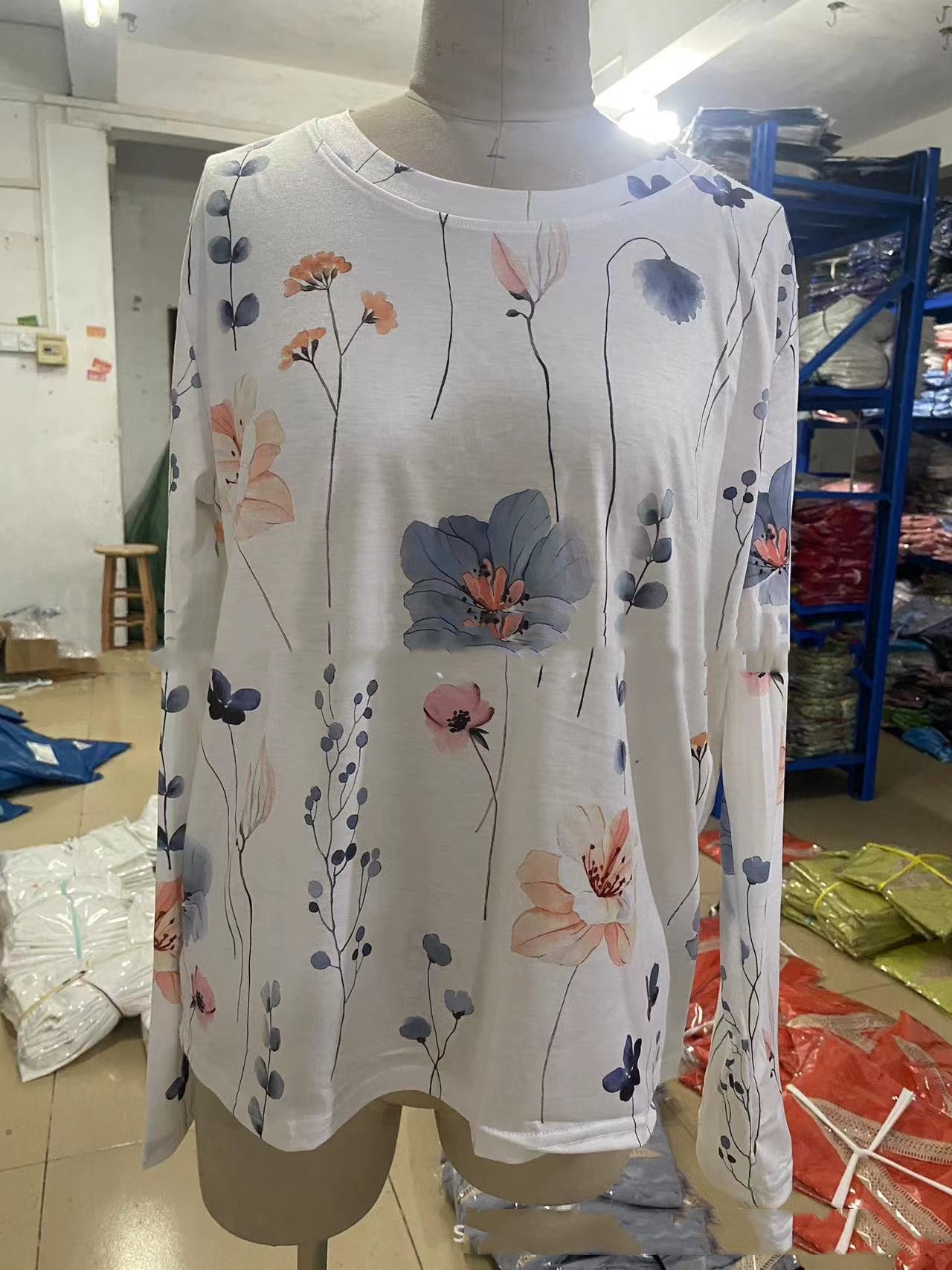 Women’s Long sleeve Tshirt - Beautiful spring flower design
