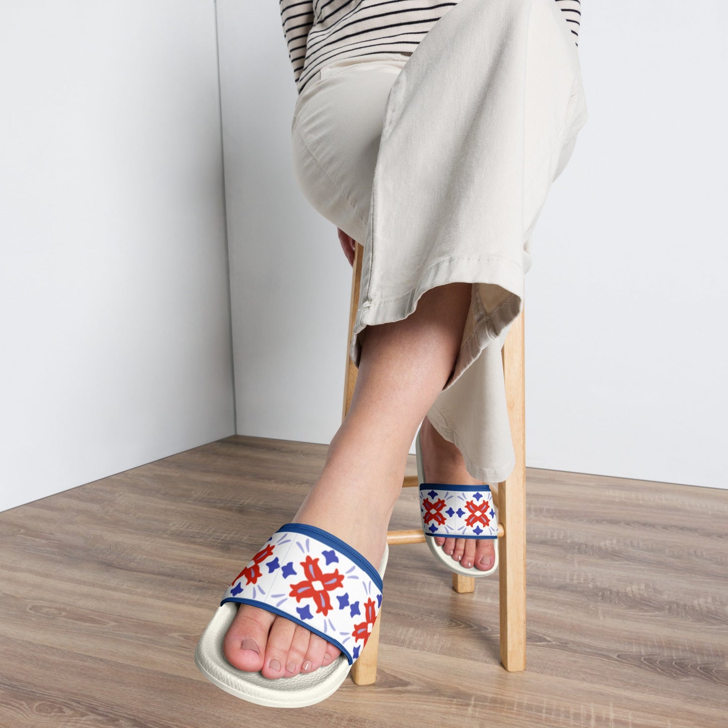 Women's slides