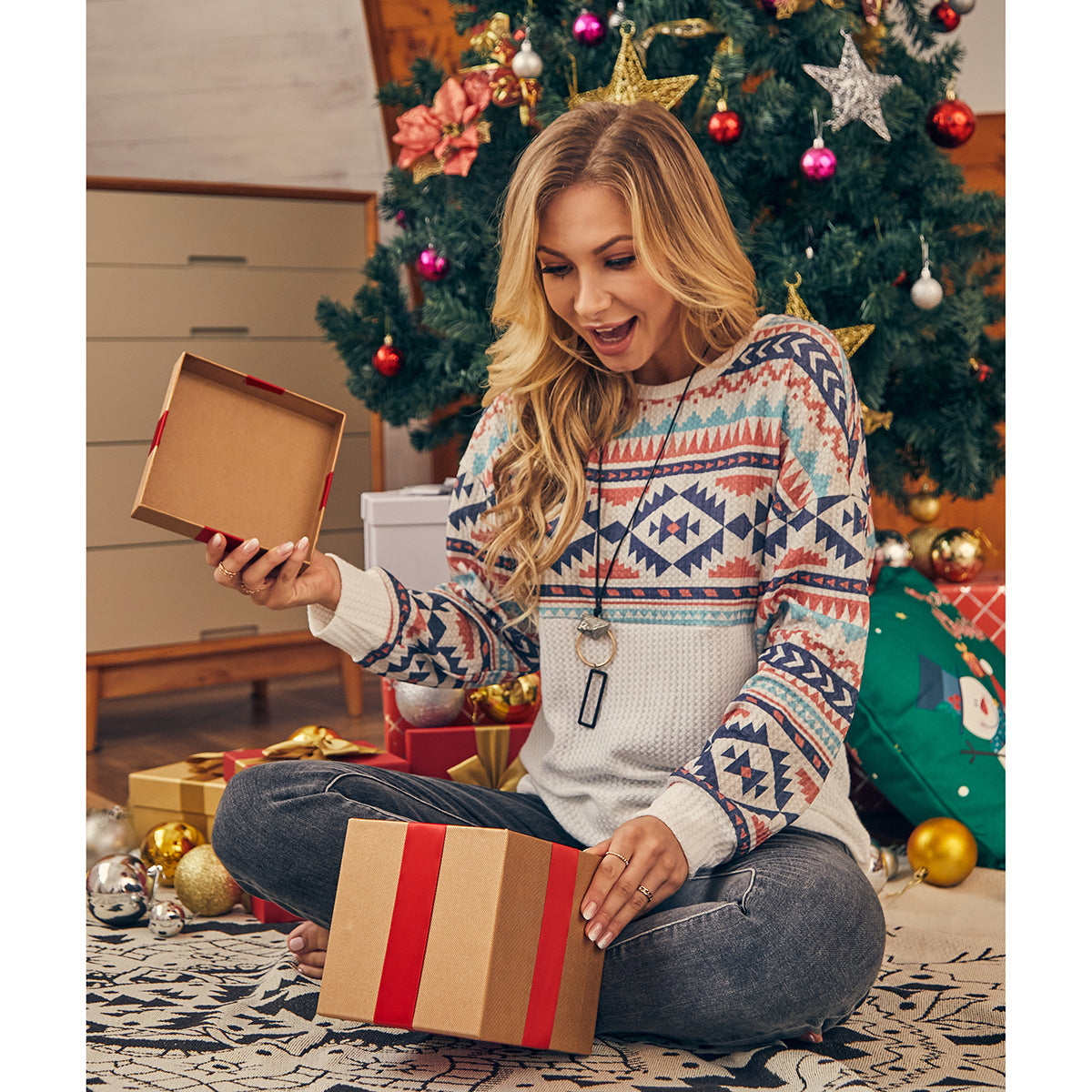 Women’s Sweater - Women's Fashionable Elegant Christmas Element Knitted Top