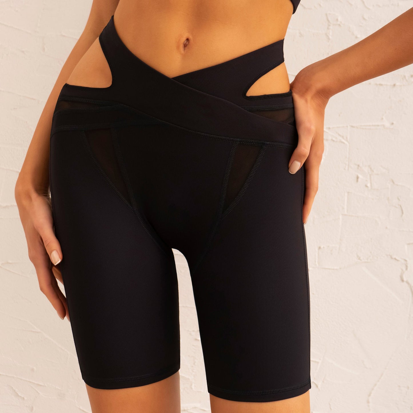 Sports bra - Women's Thread Hollow Sports Top and Shorts Breathable